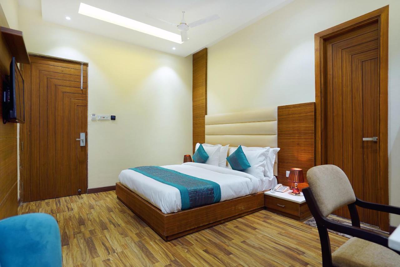 Hotel Aura Grand By Levelup Hotels Amritsar Exteriér fotografie